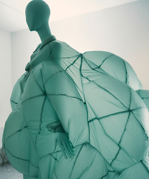 kazuyo sejima and ANREALAGE's kunihiko morinaga unveil inflated cell garments in tokyo